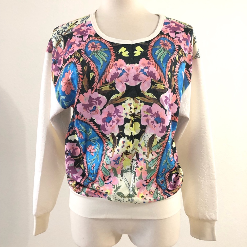 RARE!NEW W TAG!YASB Women’s White Crewneck top Multicolored Floral Print,Boho
